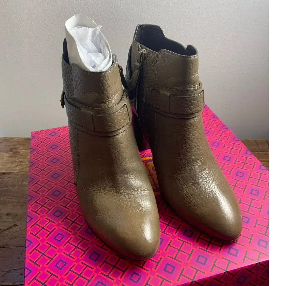 Tory Burch Derby leather ankle booties size 6.5‎